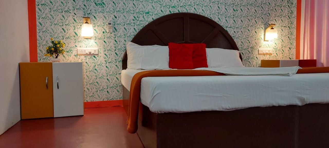 Marari Phoenix Beach Homestay Mararikulam Bagian luar foto