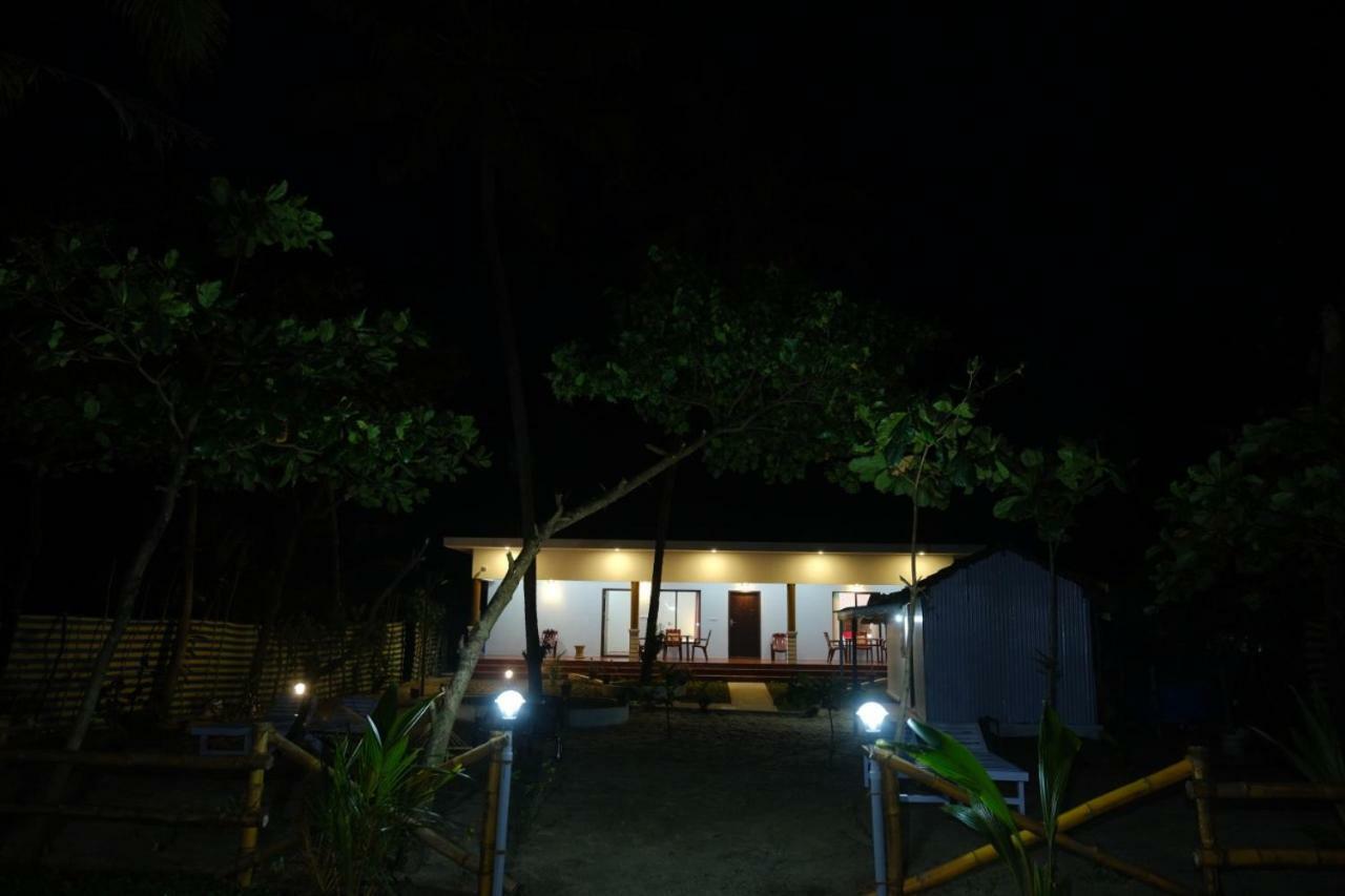 Marari Phoenix Beach Homestay Mararikulam Bagian luar foto