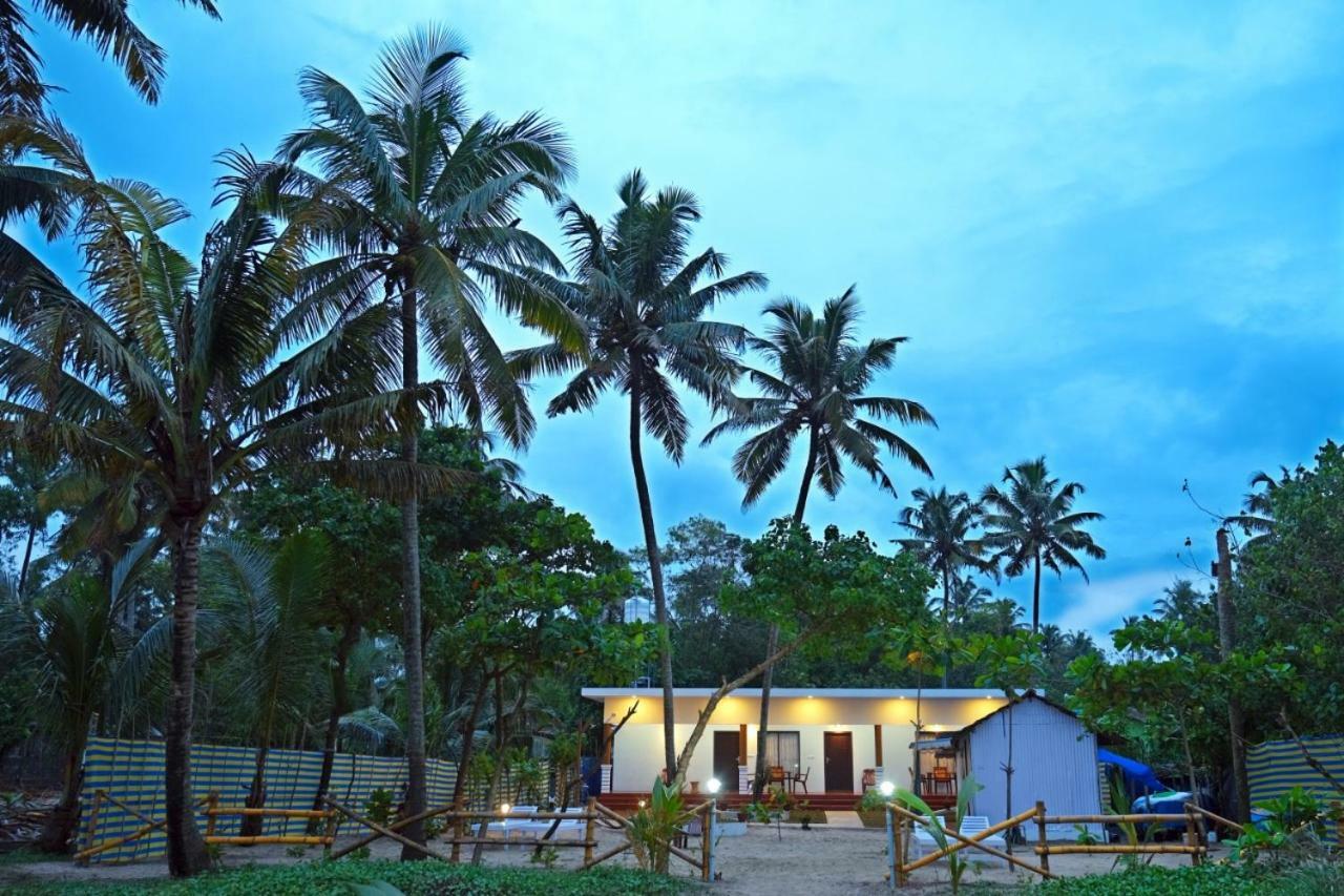 Marari Phoenix Beach Homestay Mararikulam Bagian luar foto